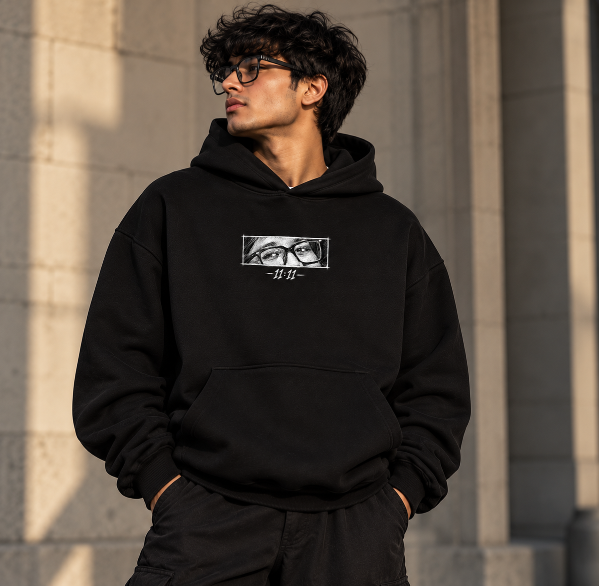 11:11 Connection Oversized Hoodie – Black